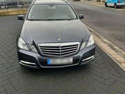 Grau Gebraucht 2012 Mercedes E300 Avantgarde Kombi | 10.600 €