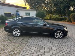 Schwarz Gebraucht 2010 Mercedes C200 Avantgarde Limousine | 5.350 €