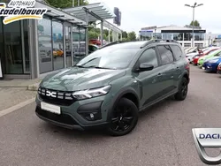 Staubgrau Gebraucht 2023 Dacia Jogger Extreme Van / Kleinbus | 19.990 € (Etwas zu teuer)