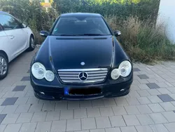 Schwarz Gebraucht 2004 Mercedes C230 Coupé | 1.799 €