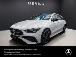 Polarweiß Gebraucht 2024 Mercedes CLA200 Shooting Brake AMG Line Premium Kombi | 34.870 € (Teuer)
