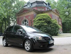 Schwarz Gebraucht 2008 VW Golf Plus Comfortline Van / Kleinbus | 4.995 € (Fairer Preis)