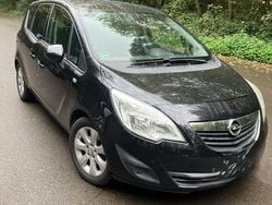 Schwarz Gebraucht 2010 Opel Meriva Selection Van / Kleinbus | 3.490 € (Guter Preis)