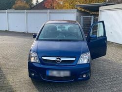 Blau Gebraucht 2009 Opel Meriva Van / Kleinbus | 4.500 € (Etwas zu teuer)