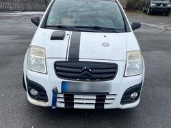 Weiß Gebraucht 2009 Citroën C2 Kleinwagen | 900 €