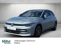 Oyster silver metallic Neu 2025 VW Golf VIII Edition Limousine | 52.260 €