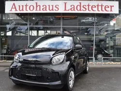 Schwarz Gebraucht 2021 Smart ForFour Electric Drive Limousine | 10.900 € (Fairer Preis)