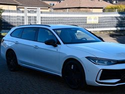 Diabase grey Neu 2025 VW Passat Kombi | 47.995 € (Superpreis)