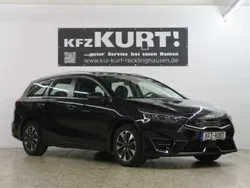 Schwarz (metallic) Gebraucht 2024 Kia Ceed Spirit Kombi | 28.950 € (Etwas zu teuer)