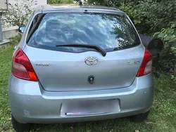 Grau Gebraucht 2007 Toyota Yaris Kleinwagen | 4.200 € (Fairer Preis)