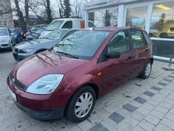 Rot Gebraucht 2002 Ford Fiesta Basis Kleinwagen | 1.900 € (Fairer Preis)
