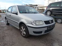Silber Gebraucht 2000 VW Polo Trendline Limousine | 250 € (Superpreis)