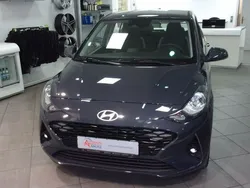 Grau Neu 2024 Hyundai i10 Comfort Kleinwagen | 14.880 € (Guter Preis)