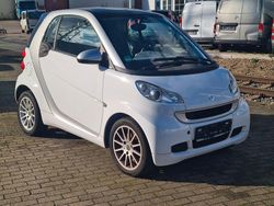 Weiß Gebraucht 2011 Smart ForTwo Coupé Kleinwagen | 4.350 € (Fairer Preis)