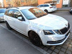 Weiß Gebraucht 2019 Skoda Octavia Sport Limousine | 12.600 € (Guter Preis)