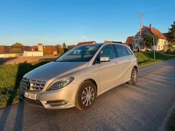 Silber Gebraucht 2012 Mercedes B180 Van / Kleinbus | 4.300 € (Teuer)