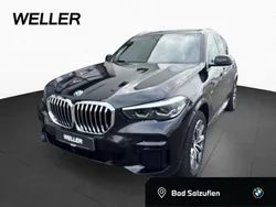 Black sapphire (schwarz) Gebraucht 2023 BMW X5 M Sport SUV | 64.990 € (Superpreis)