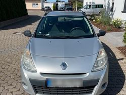 Silber Gebraucht 2009 Renault Clio GrandTour Kombi | 1.500 € (Guter Preis)