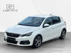 Weiß Gebraucht 2020 Peugeot 308 Allure Limousine | 8.900 € (Guter Preis)