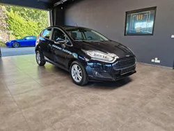 Schwarz Gebraucht 2015 Ford Fiesta Trend Kleinwagen | 7.999 € (Fairer Preis)