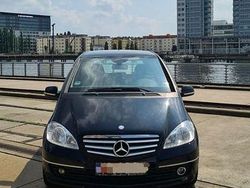 Schwarz Gebraucht 2010 Mercedes A180 Elegance Kleinwagen | 5.500 € (Fairer Preis)