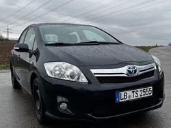 Schwarz Gebraucht 2011 Toyota Auris Life Limousine | 8.500 € (Etwas zu teuer)