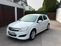 Weiß Gebraucht 2009 Opel Astra OPC Limousine | 2.999 € (Etwas zu teuer)