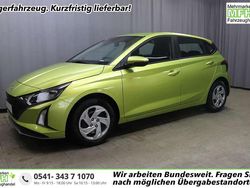 Mangrove green Gebraucht 2024 Hyundai i20 Comfort Kleinwagen | 18.480 € (Fairer Preis)