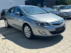Silber Gebraucht 2012 Opel Astra Limousine | 6.300 € (Fairer Preis)