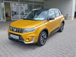 Gold Gebraucht 2023 Suzuki Vitara Comfort+ SUV | 23.500 € (Fairer Preis)