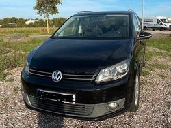 Schwarz Gebraucht 2011 VW Touran Comfortline Van / Kleinbus | 5.200 € (Fairer Preis)