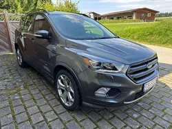 Grau Gebraucht 2017 Ford Kuga ST-Line SUV | 15.990 € (Fairer Preis)