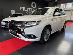 Weiß Gebraucht 2020 Mitsubishi Outlander P-HEV Diamant Edition SUV | 17.900 € (Etwas zu teuer)