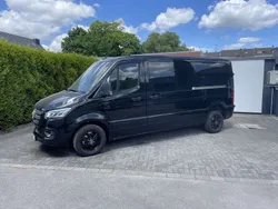 Obsidianschwarz metallic Gebraucht 2023 Mercedes Sprinter Van | 52.450 € (Teuer)