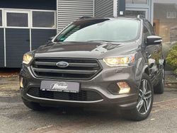 Grau Gebraucht 2016 Ford Kuga ST-Line SUV | 14.500 € (Etwas zu teuer)