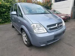 Grau Gebraucht 2005 Opel Meriva Van / Kleinbus | 600 €