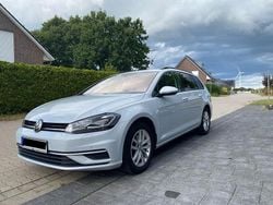 Weiß Gebraucht 2017 VW Golf VII Kombi | 14.400 € (Etwas zu teuer)