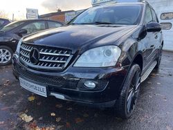 Obsidianschwarz metalliclack Gebraucht 2006 Mercedes ML280 SUV | 9.950 € (Etwas zu teuer)
