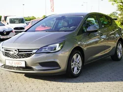 Schwarz Gebraucht 2011 Opel Astra Design Edition Kombi | 13.990 €