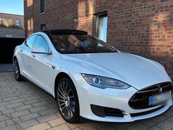 Weiß Gebraucht 2015 Tesla Model S Kleinwagen | 19.997 € (Teuer)
