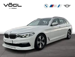 Weiß Gebraucht 2020 BMW 530 Efficient Dynamics Kombi | 29.790 € (Fairer Preis)