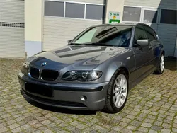 Grau Gebraucht 2003 BMW 320 Performance Limousine | 8.975 €