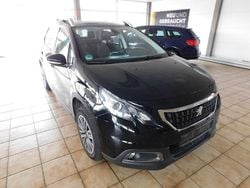 Schwarz perla nera/metallic Gebraucht 2019 Peugeot 2008 Active SUV | 6.650 € (Superpreis)