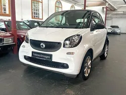 Schwarz Gebraucht 2015 Smart ForTwo Coupé Kleinwagen | 9.990 € (Fairer Preis)