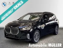Schwarz Neu 2025 BMW 225 Active Tourer Luxury Line Van / Kleinbus | 50.990 € (Etwas zu teuer)