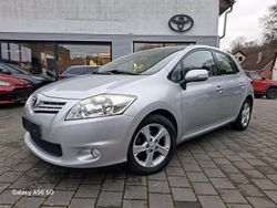 Silber Gebraucht 2011 Toyota Auris Edition Limousine | 4.650 € (Fairer Preis)
