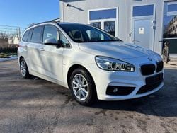 Weiß Gebraucht 2018 BMW 218 Gran Tourer Sport Line Van / Kleinbus | 11.999 € (Guter Preis)