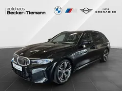 Saphirschwarz Gebraucht 2023 BMW 320 M Sport Kombi | 38.899 € (Fairer Preis)