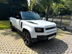 Weiß Gebraucht 2023 Land Rover Defender SE Dynamic SUV | 78.500 € (Fairer Preis)