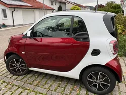 Rot Gebraucht 2021 Smart ForTwo Electric Drive Kleinwagen | 14.500 €